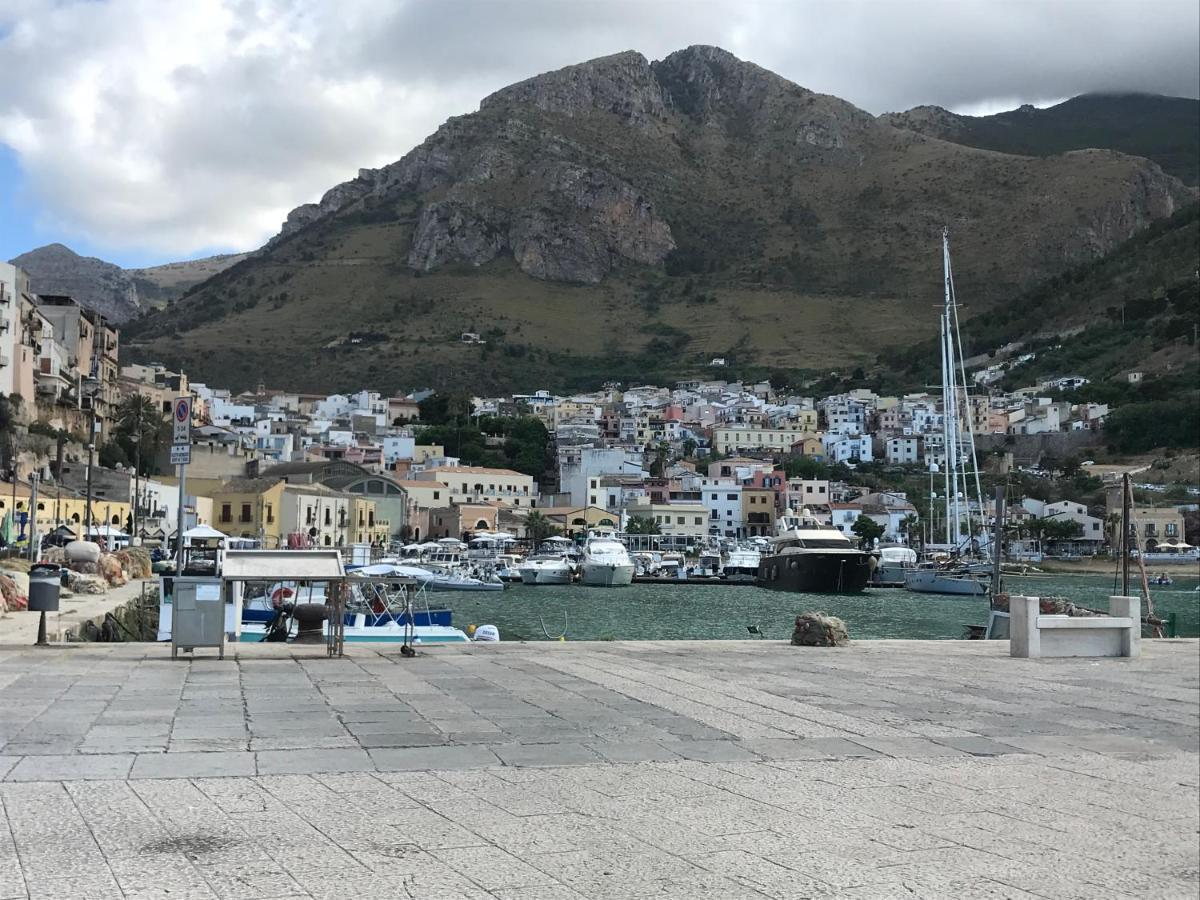 カステッランマーレ・デル・ゴルフォ Giulia'S Place-Locazione Turisticaヴィラ エクステリア 写真