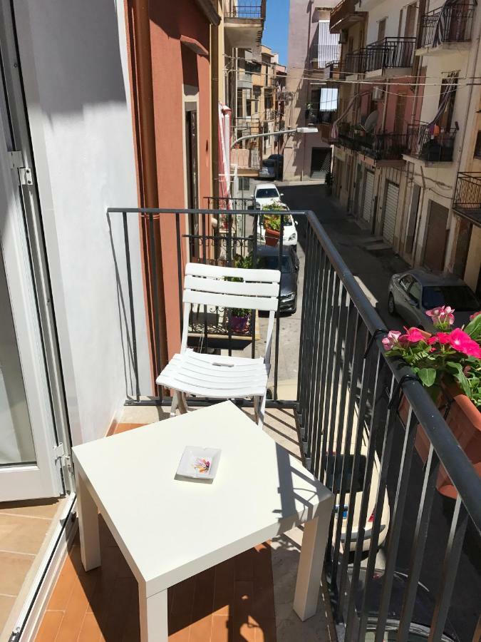 カステッランマーレ・デル・ゴルフォ Giulia'S Place-Locazione Turisticaヴィラ エクステリア 写真